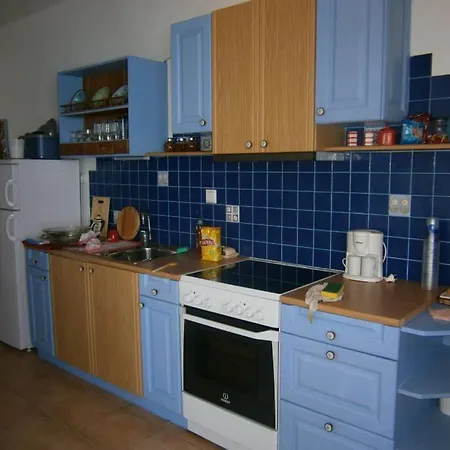 Lemonelia, One Big,4-5 People And One Small Apartment ,2-3 People Loútsa Exteriér fotografie