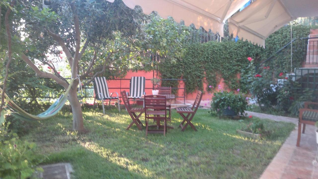 Lemonelia, One Big,4-5 People And One Small ,2-3 People Holiday home